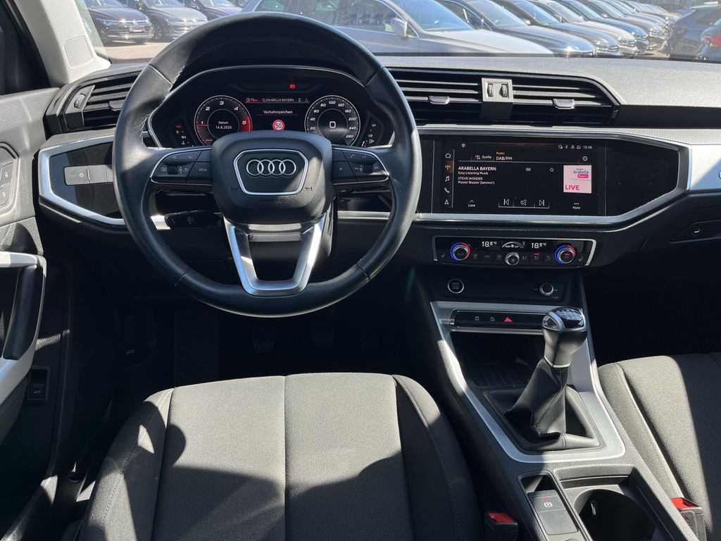 Audi Q3 35 2.0 TDI S line 16
