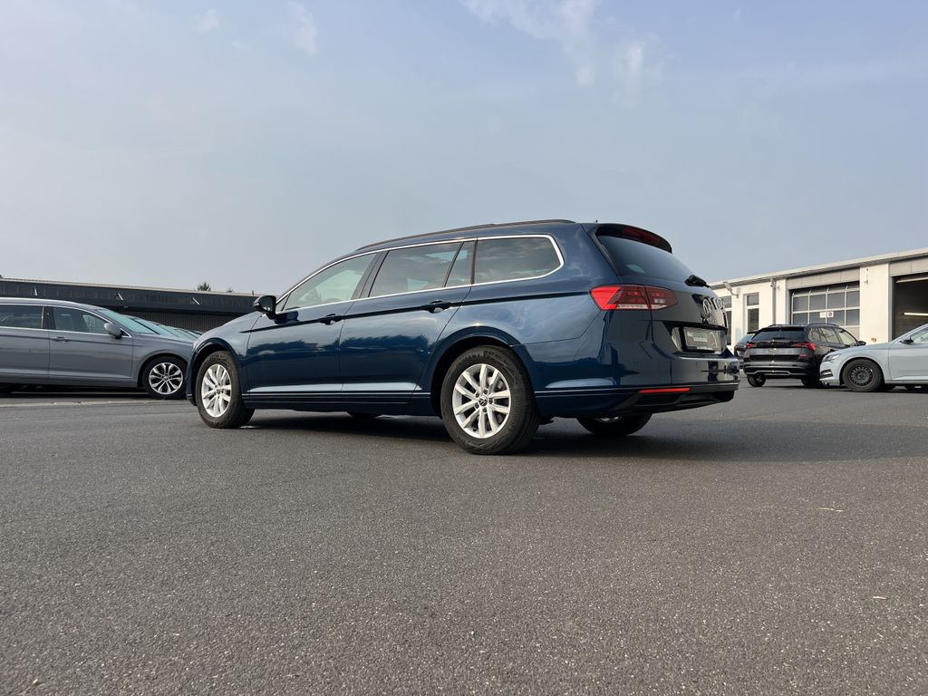 Volkswagen Passat Variant 2.0 TDI DSG Business 10