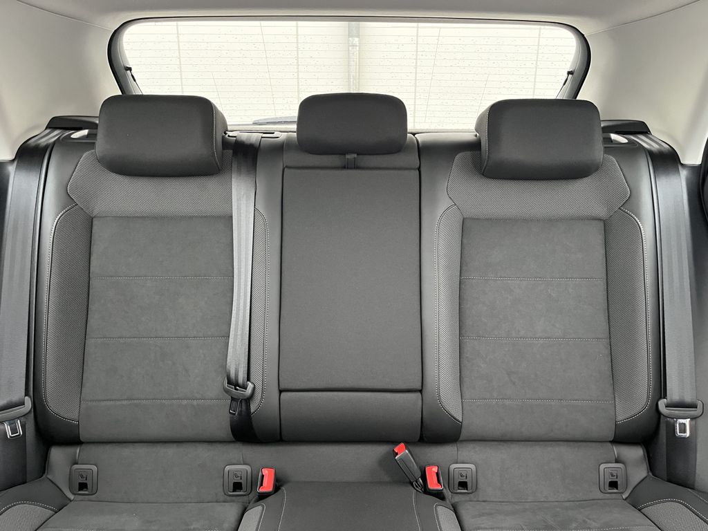 Volkswagen T-Roc 1.5 TSI Style 18