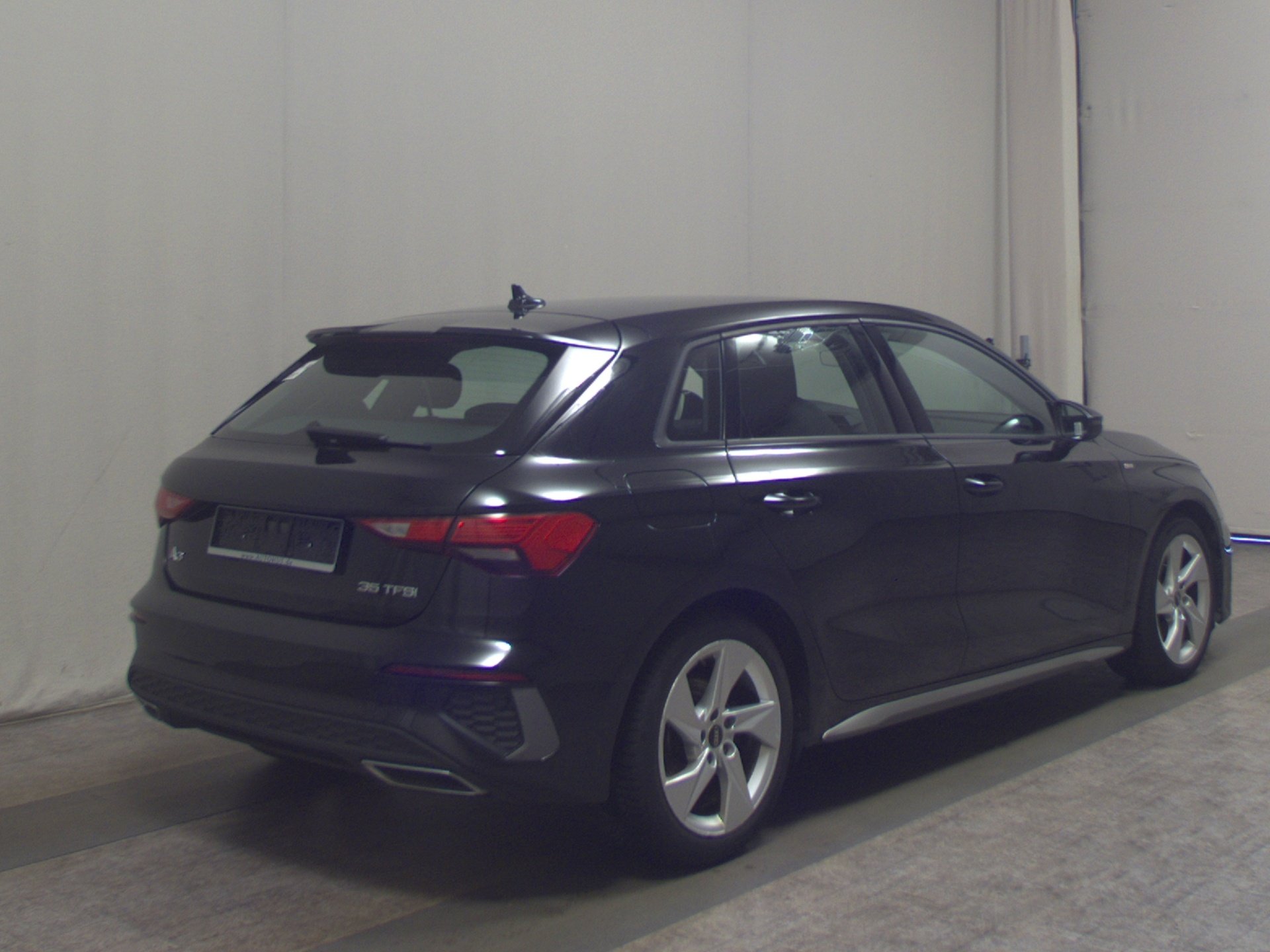 Audi A3 Sportback 30 TFSI S-Line Navi+ LED VC PDC 4