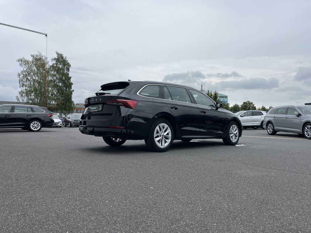 Skoda Octavia Combi 2.0 TDI DSG Style 7