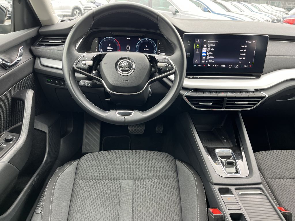 Skoda Octavia Combi 2.0 TDI DSG Style 16