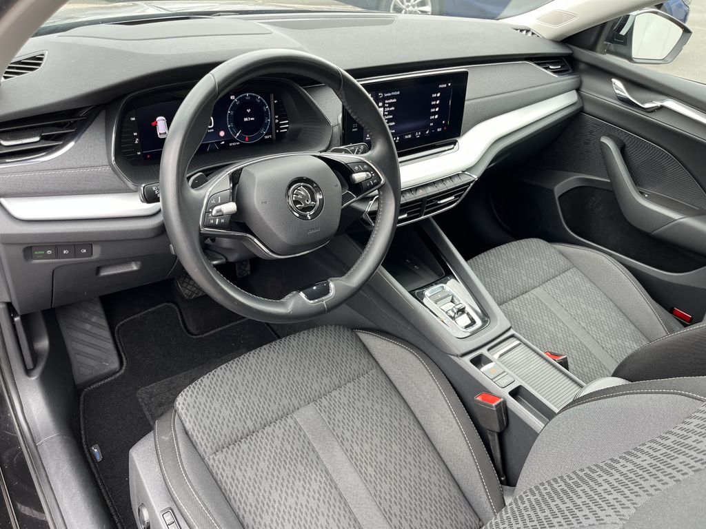 Skoda Octavia Combi 2.0 TDI DSG Style 12