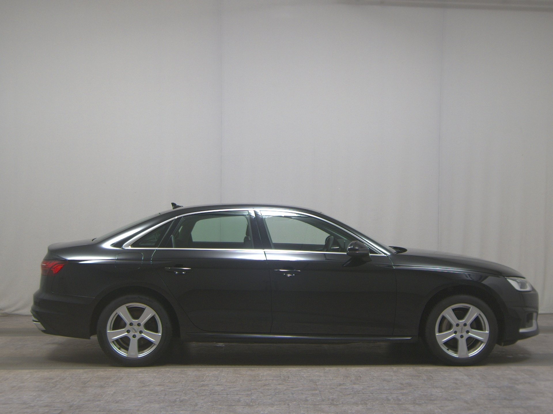 Audi A4 40 TFSI advanced Navi vc LED RfK ACC Sports.