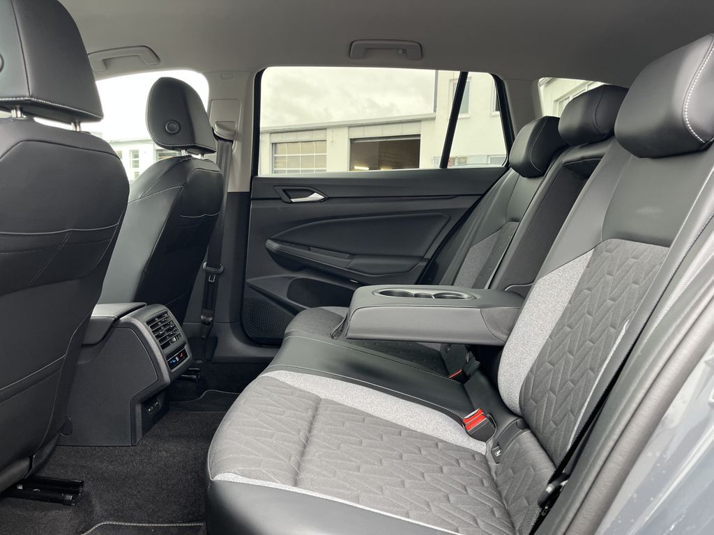 Volkswagen Golf Variant 1.5 TSI DSG Life GOAL 17