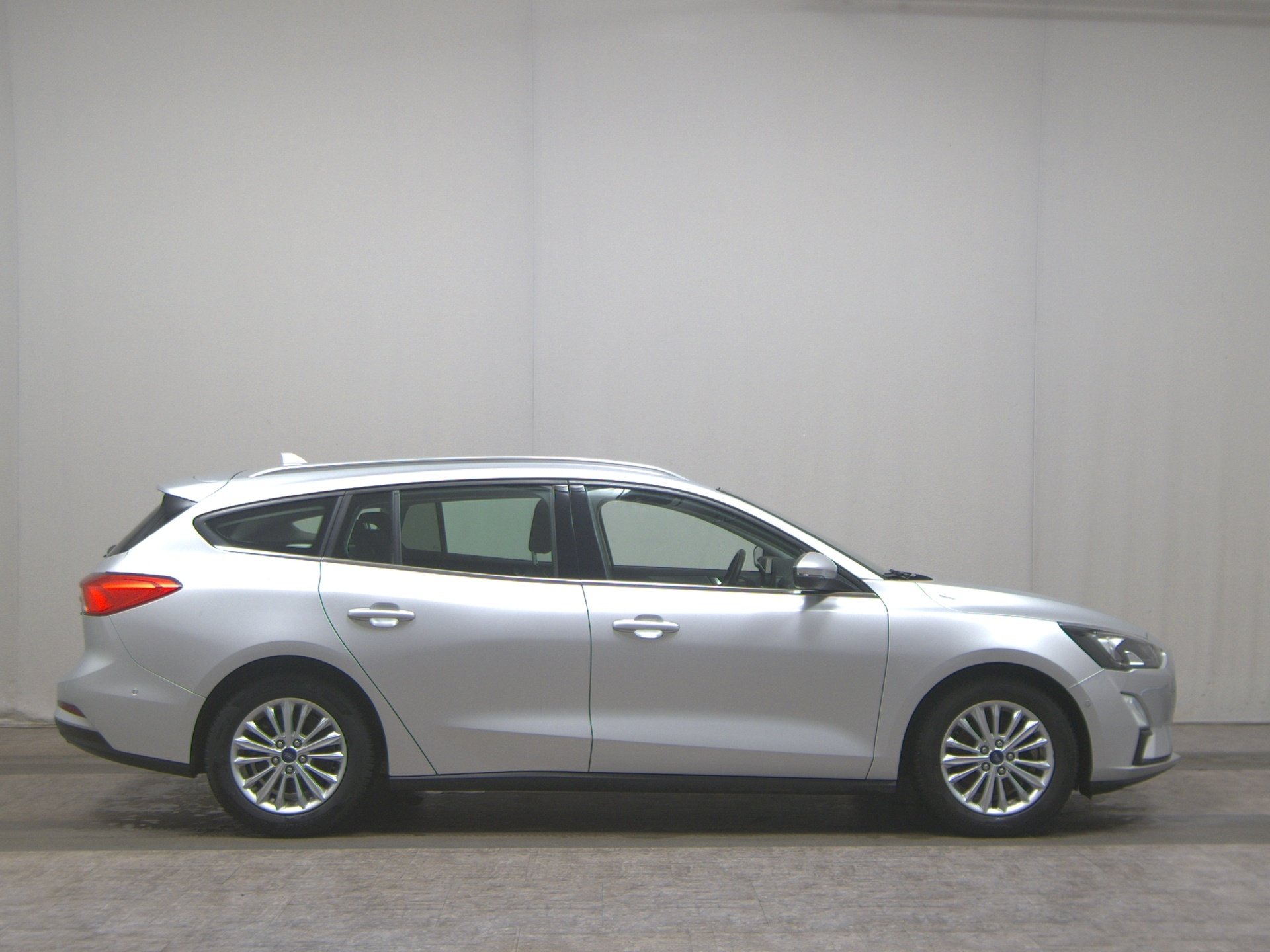 Ford Focus Turnier 1.0 EB Titanium Navi LED RfK Shz