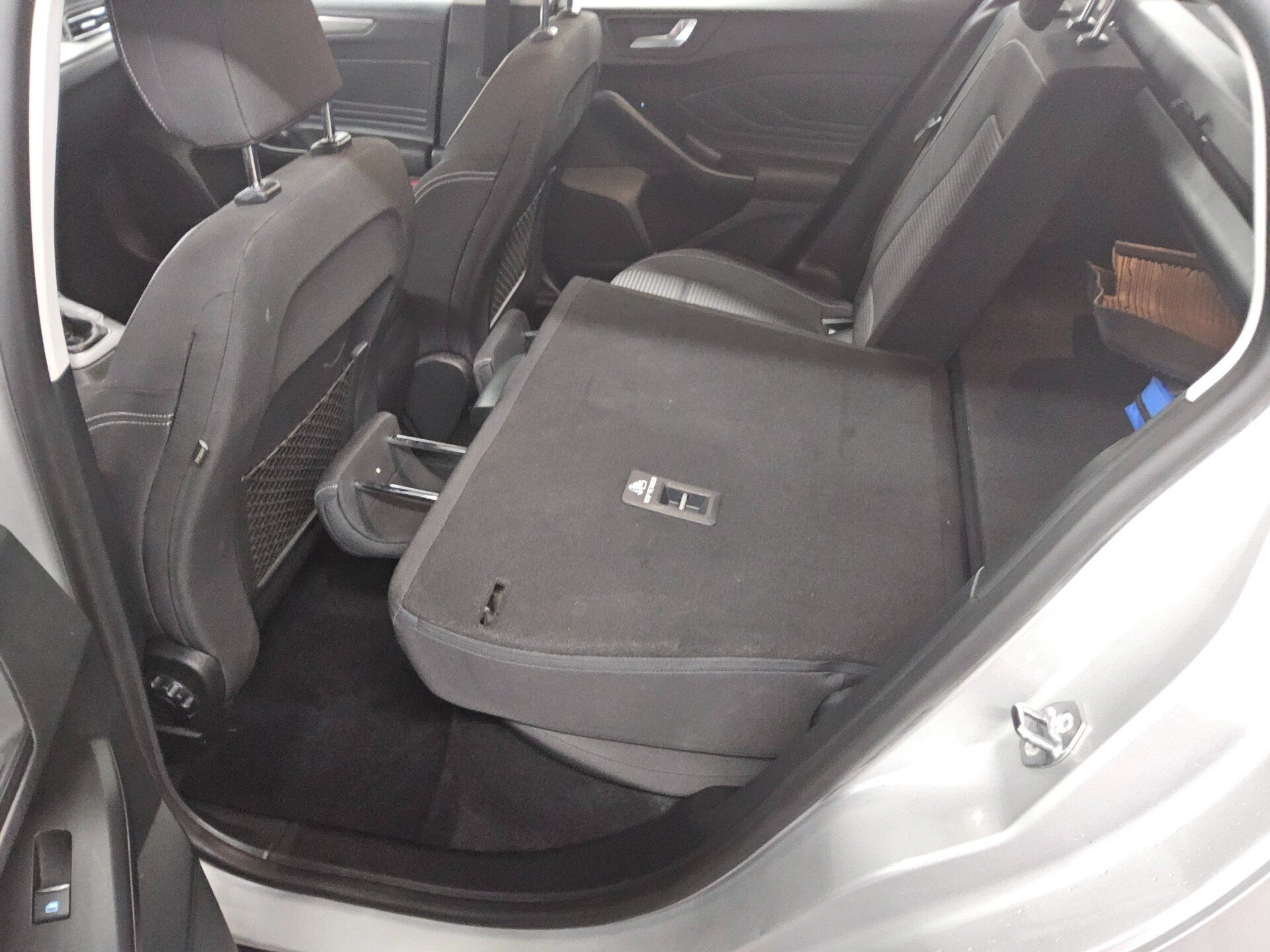 Ford Focus Turnier 1.0 EB Titanium Navi LED RfK Shz 13