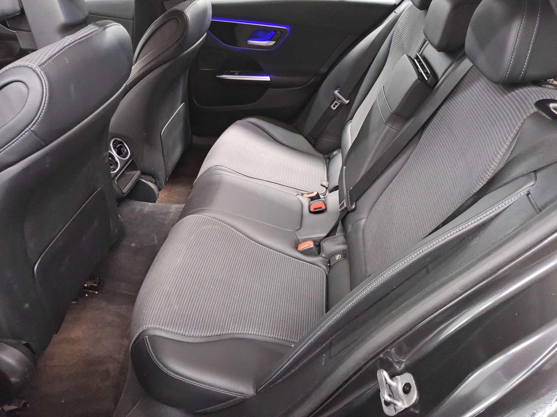 Mercedes-Benz C 300 T e Avantgarde T-Leder Navi LED AHK RfK 13