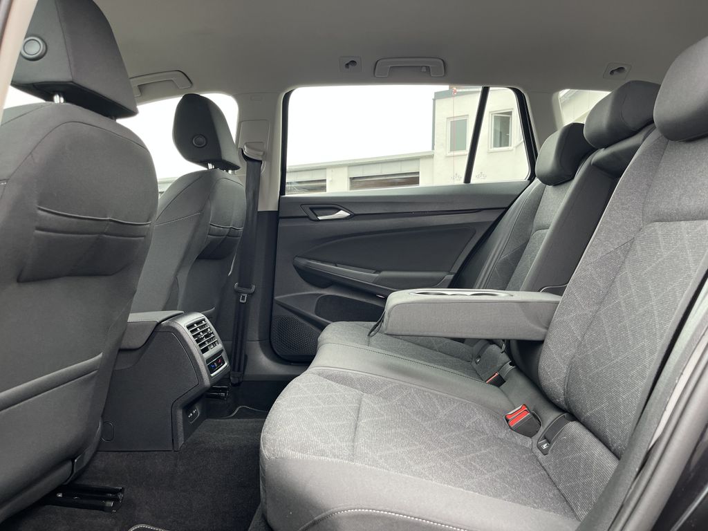 Volkswagen Golf Variant 2.0 TDI Life 17