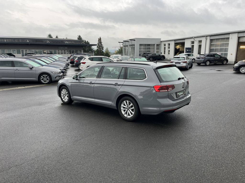 Volkswagen Passat Variant 2.0 TDI DSG Business 11