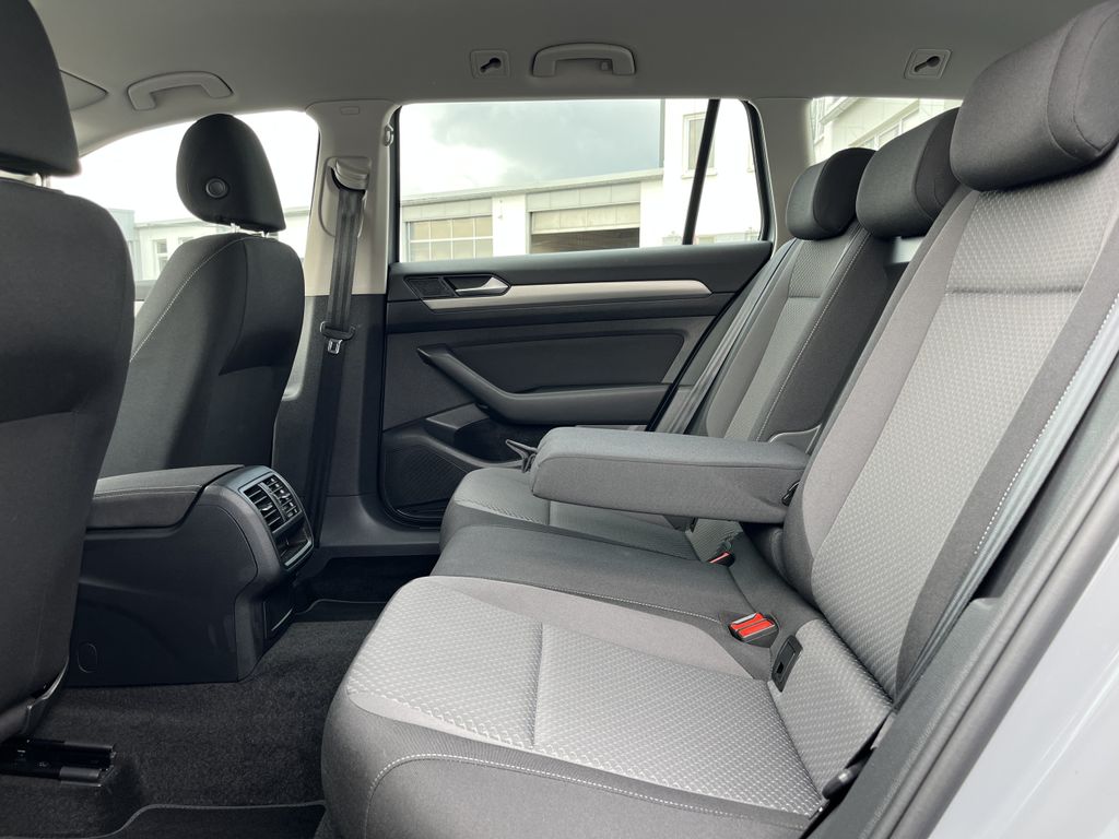 Volkswagen Passat Variant 1.5 TSI DSG R-Line Optik 1,99% Fi 17