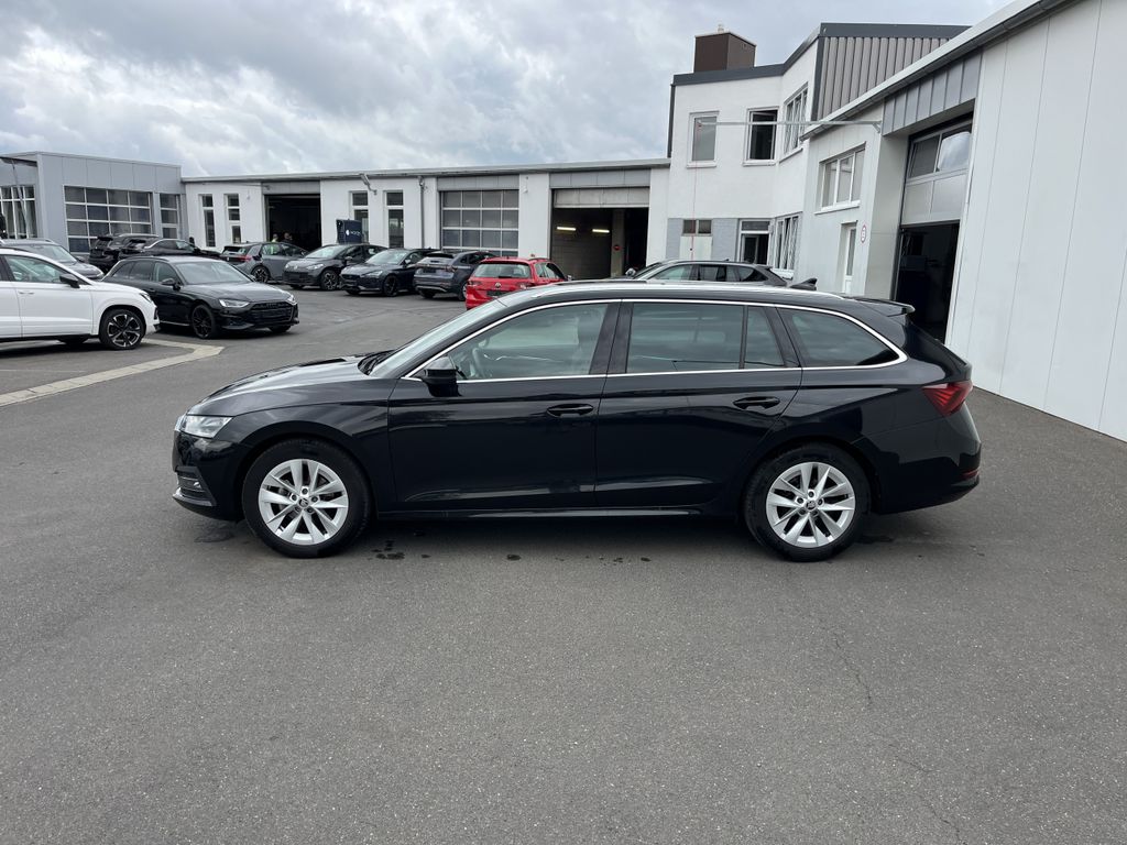 Skoda Octavia Combi 2.0 TDI DSG Style 3