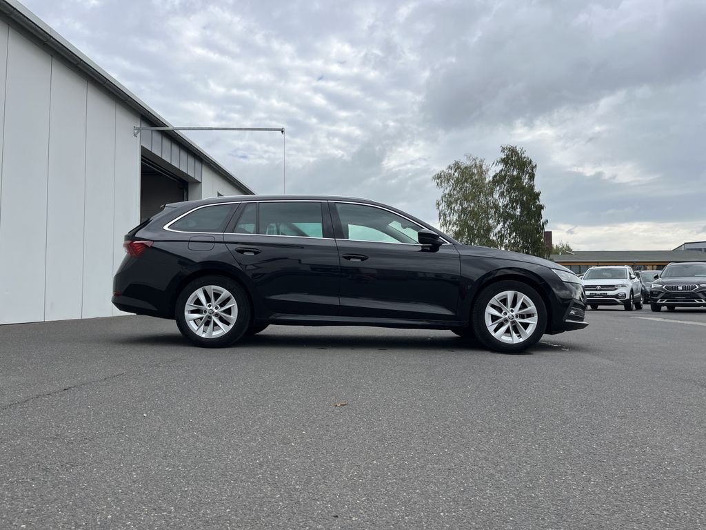 Skoda Octavia Combi 2.0 TDI DSG Style 5