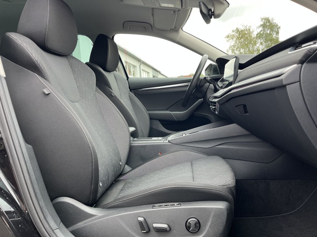 Skoda Octavia Combi 2.0 TDI DSG Style 15