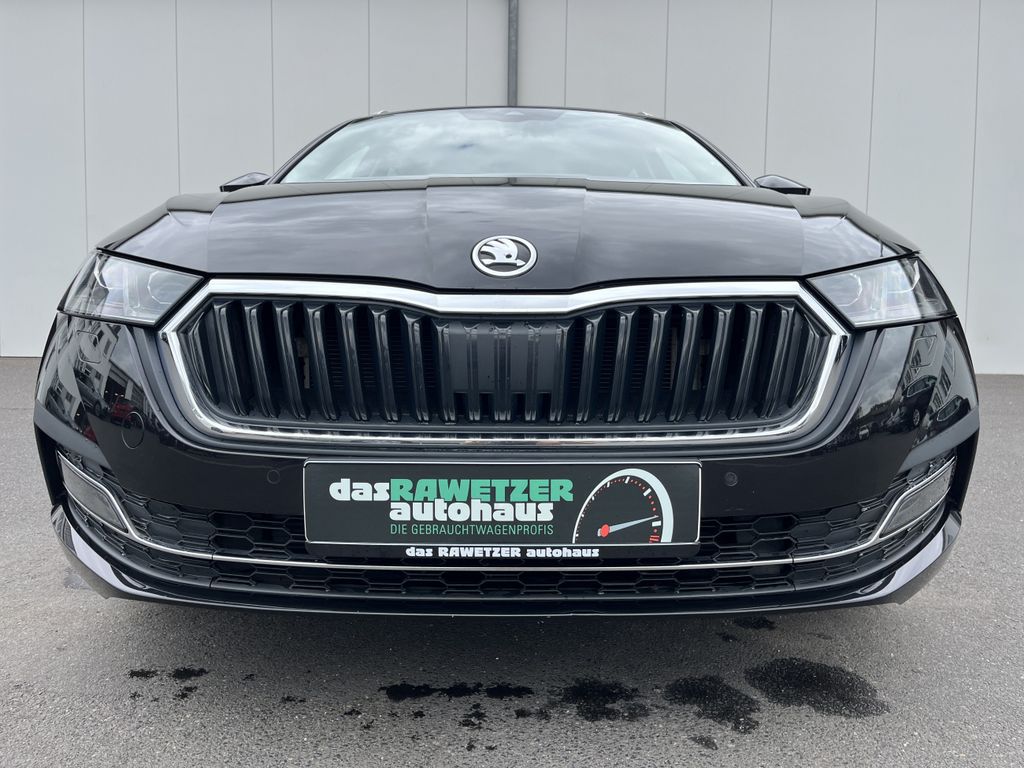 Skoda Octavia Combi 2.0 TDI DSG Style 4