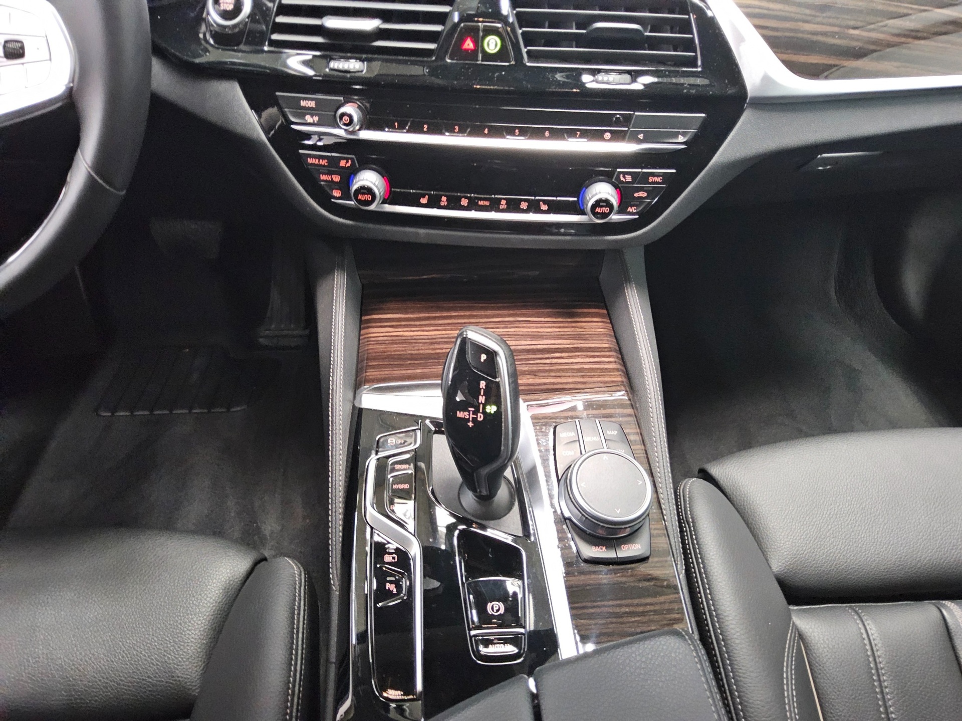 BMW 530e xDr Luxury-Line Navi LED LC-Pro Leder 6