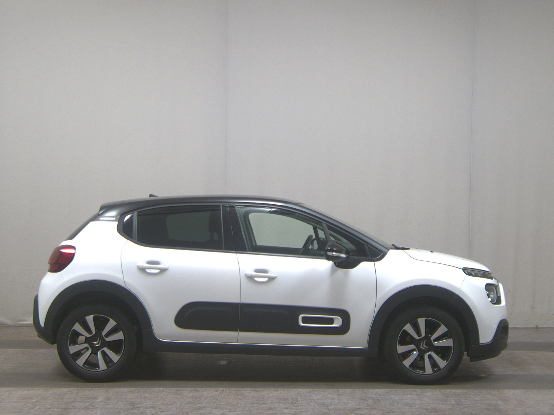 Citroën C3 1.2 PureTech Shine SHZ PDC LED Bluetooth DAB