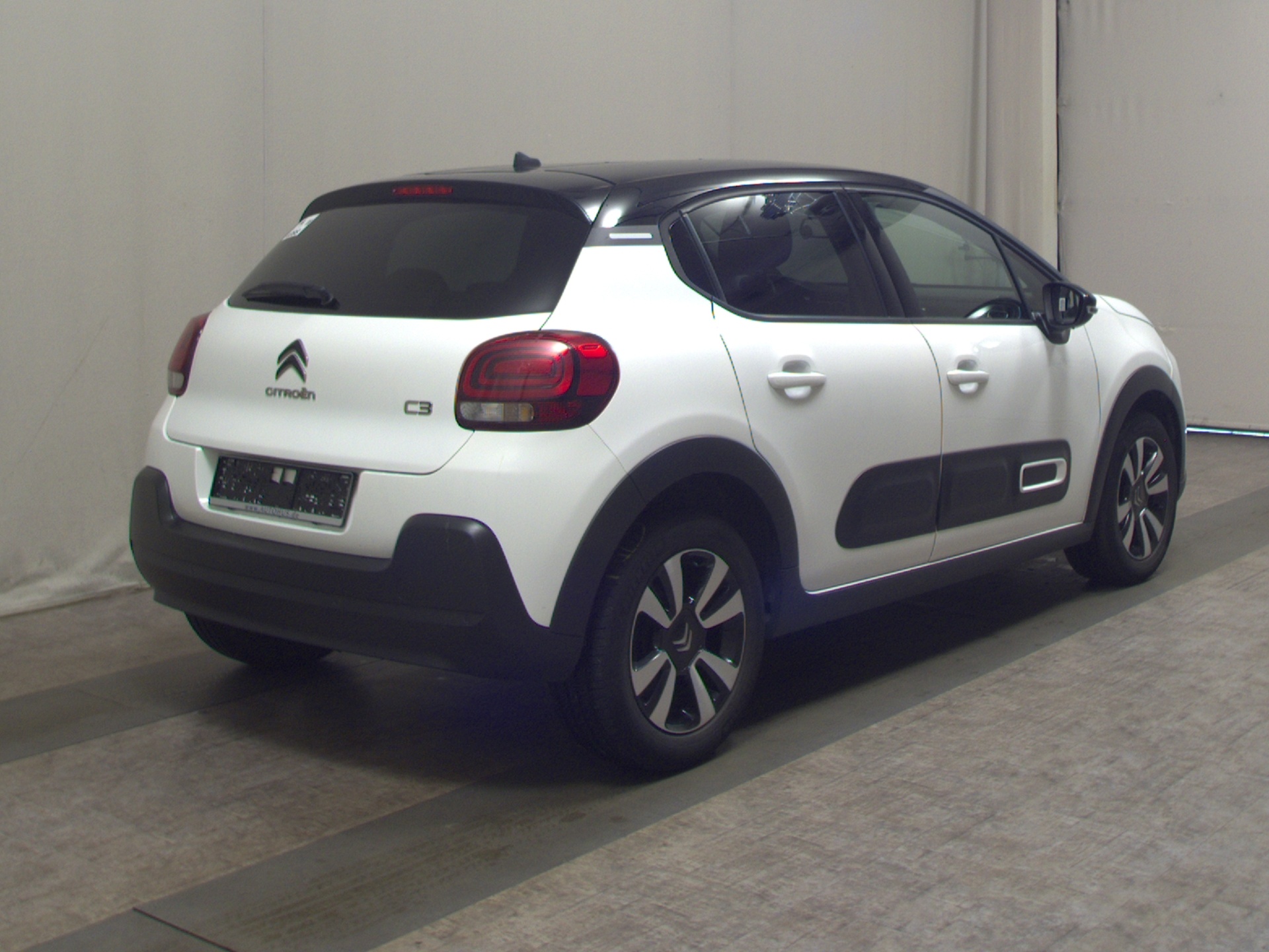 Citroën C3 1.2 PureTech Shine SHZ PDC LED Bluetooth DAB 4
