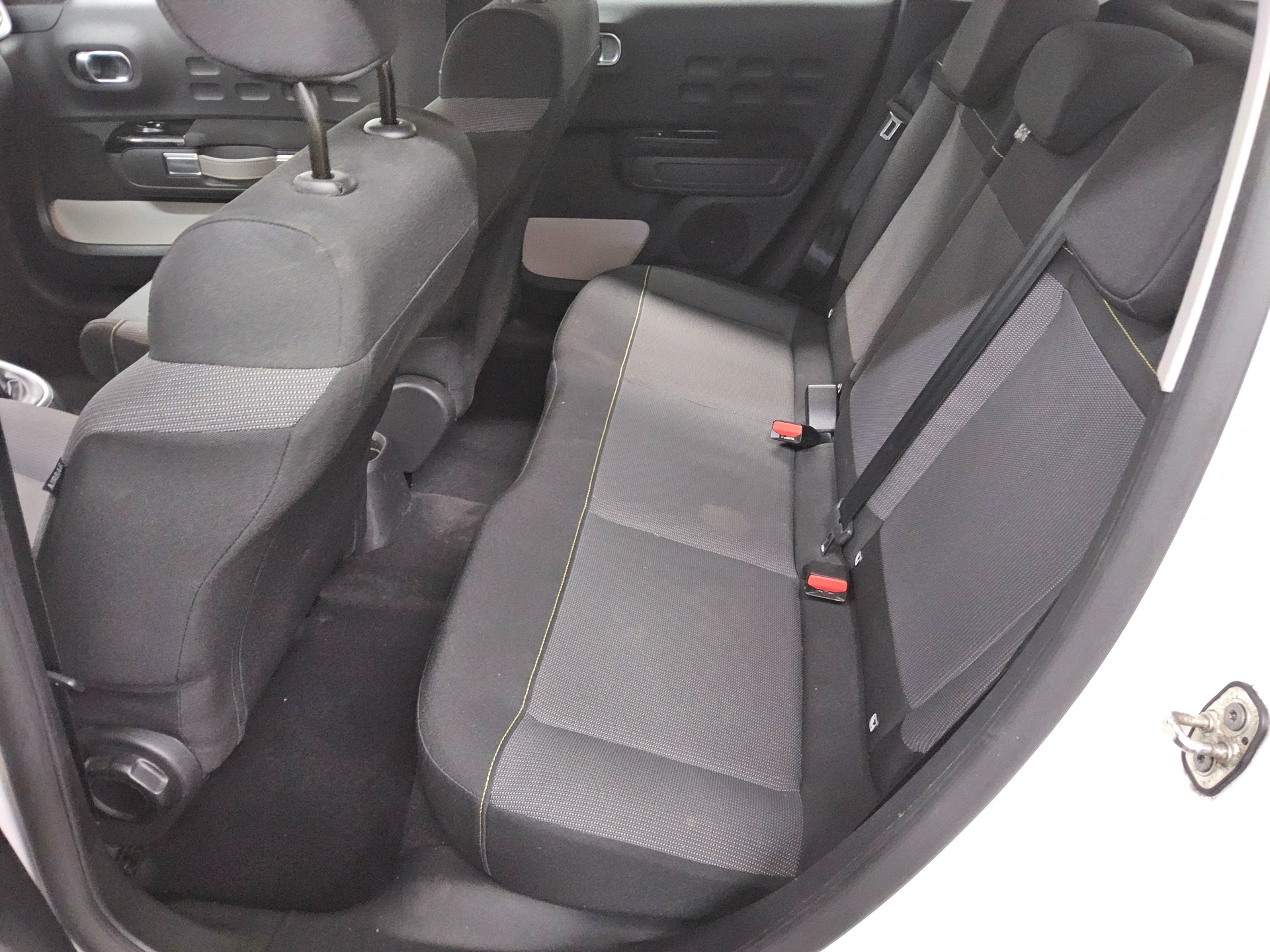 Citroën C3 1.2 PureTech Shine SHZ PDC LED Bluetooth DAB 13