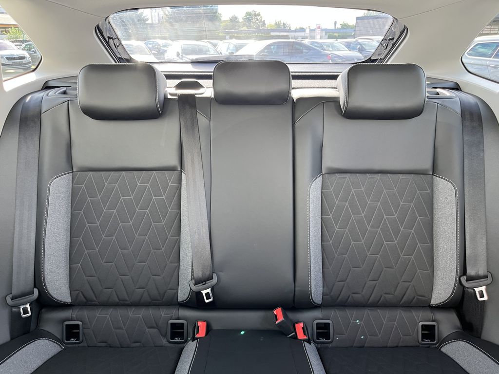 Volkswagen Taigo 1.5 TSI DSG Life GOAL 18