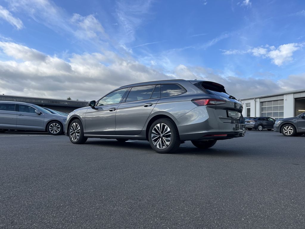 Skoda Superb Combi 2.0 TSI DSG Selection 10