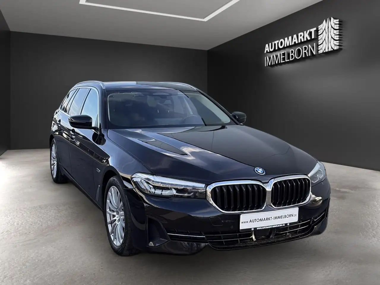 BMW 530 e xDrive DriveProfess*Leder*AHK*LED*SOH95% 2