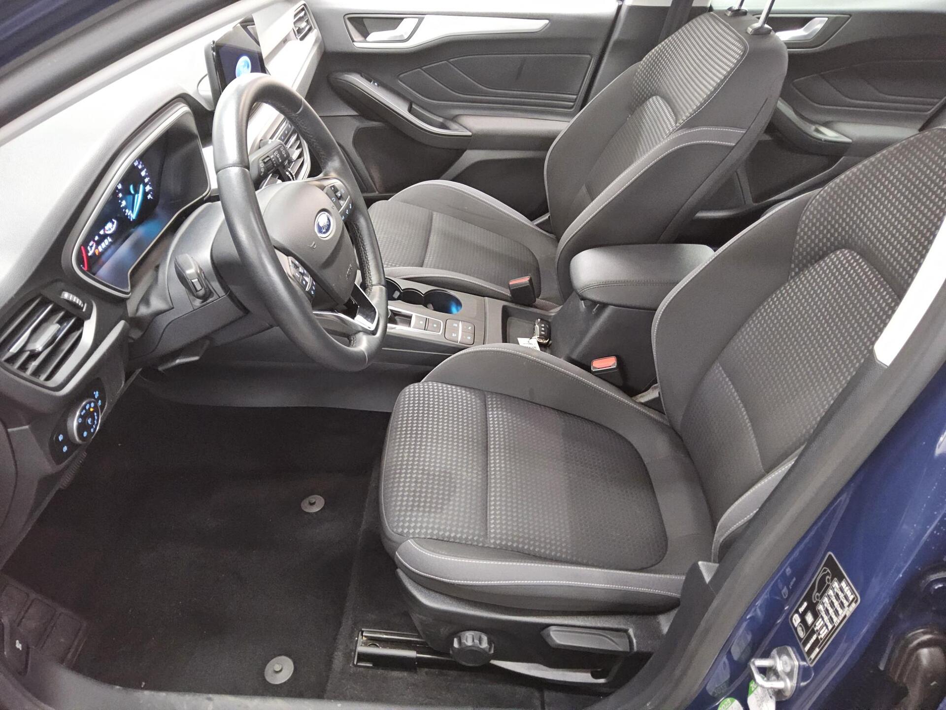 Ford Focus Turnier 1.5 EB Cool&Connect Navi LED RFK 8