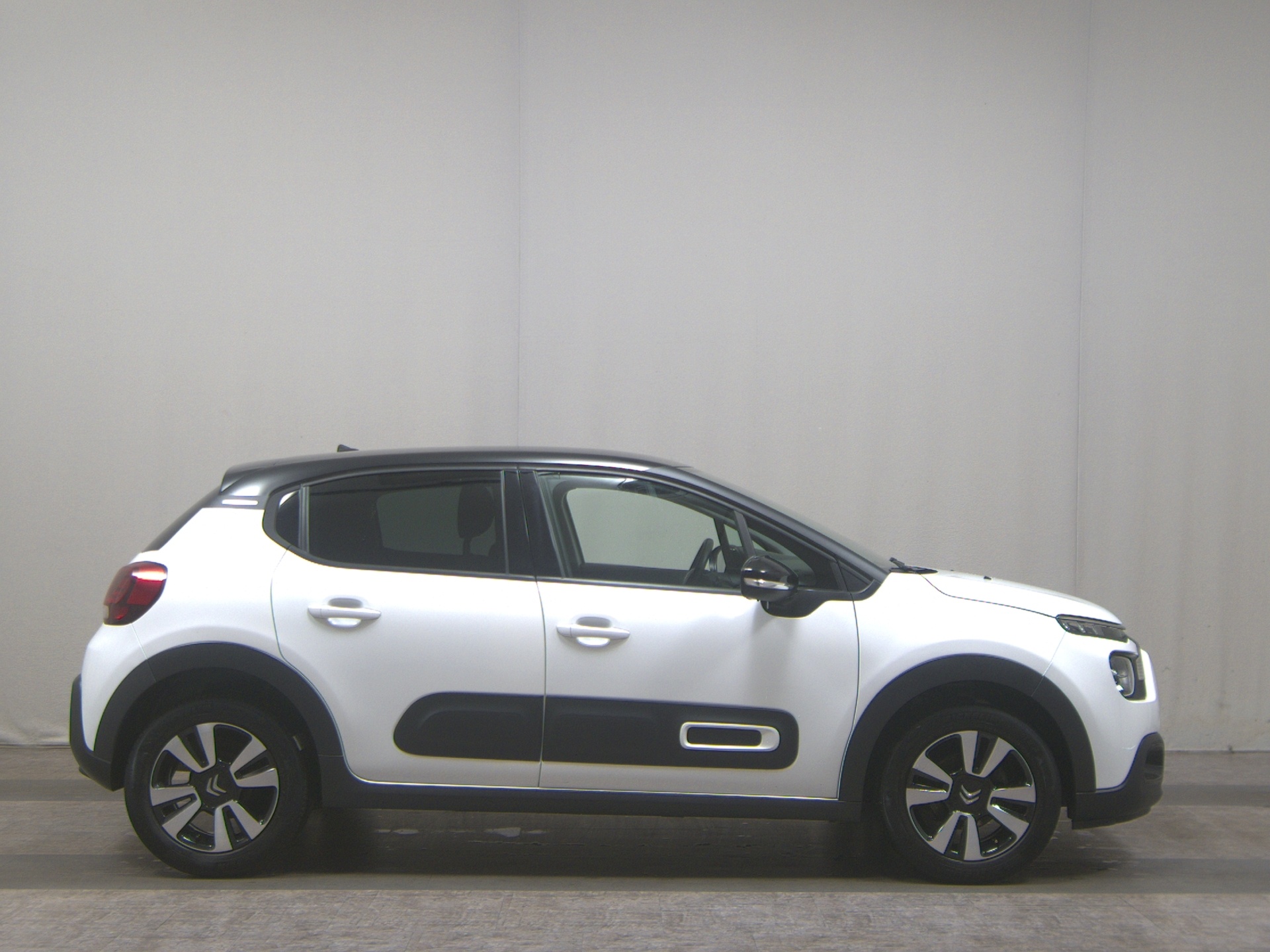 Citroën C3 1.2 PureTech Shine Shz LED BT DAB