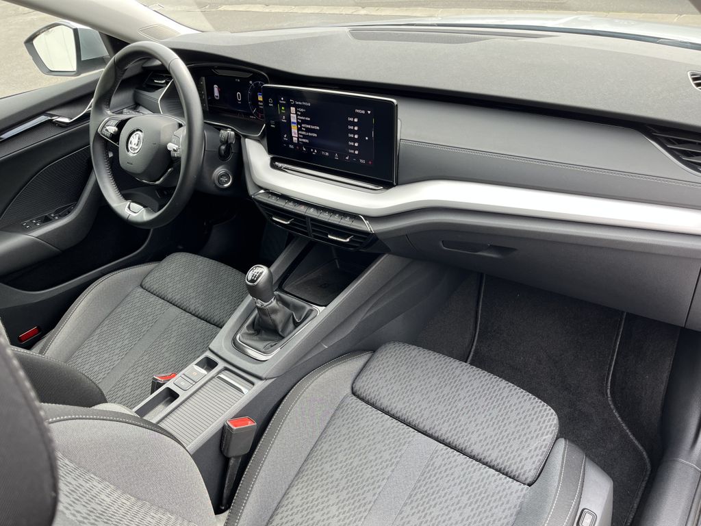 Skoda Octavia Combi 1.5 TSI Blackline 14