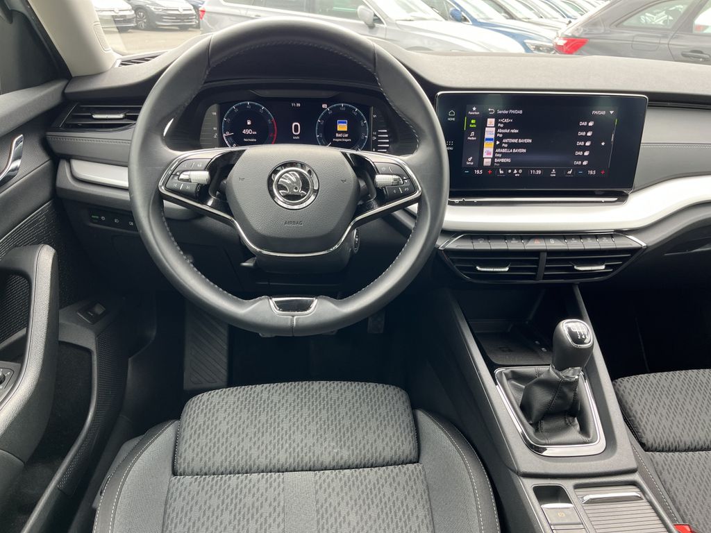 Skoda Octavia Combi 1.5 TSI Blackline 16