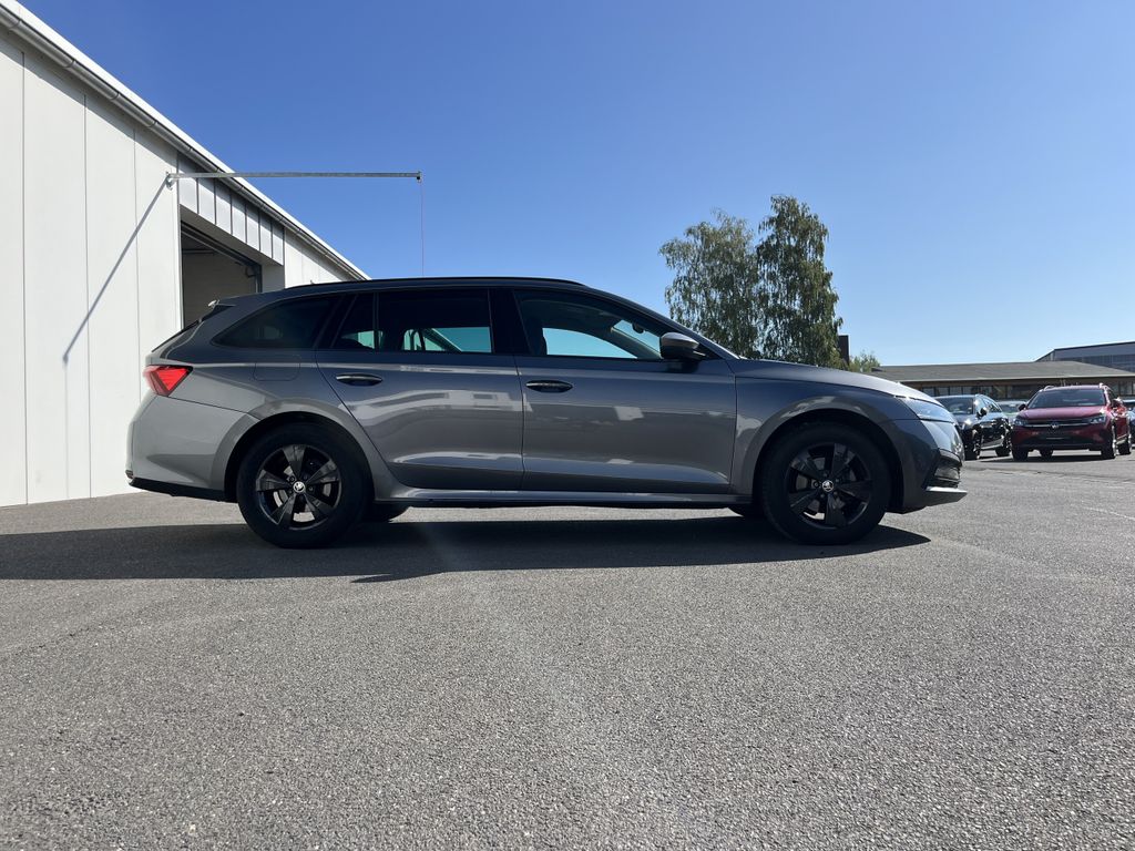 Skoda Octavia Combi 2.0 TDI DSG Ambition 5