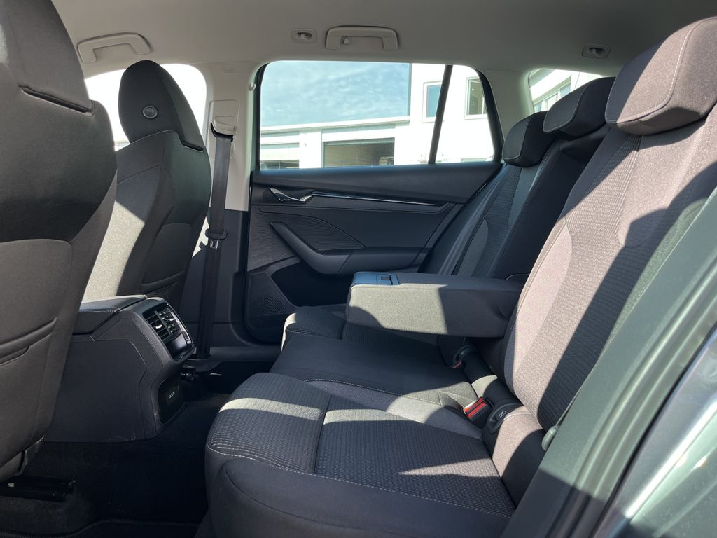 Skoda Octavia Combi 2.0 TDI DSG Ambition 17