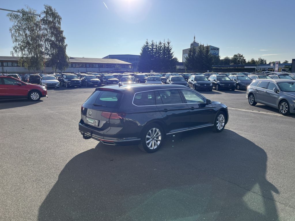 Volkswagen Passat Variant 2.0 TDI DSG Elegance 8