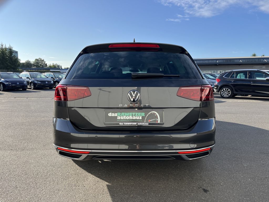 Volkswagen Passat Variant 2.0 TDI DSG Elegance 9