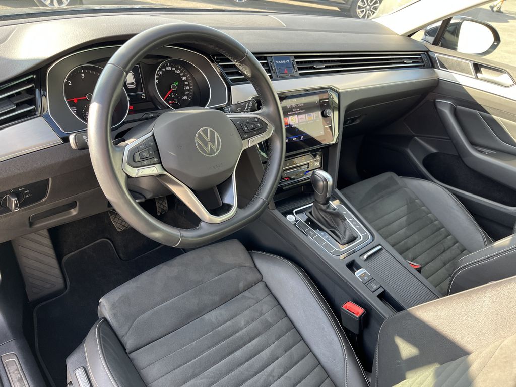Volkswagen Passat Variant 2.0 TDI DSG Elegance 12