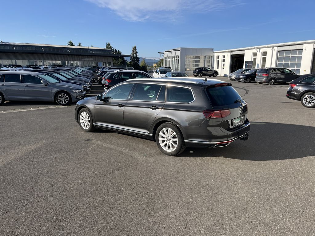 Volkswagen Passat Variant 2.0 TDI DSG Elegance 11