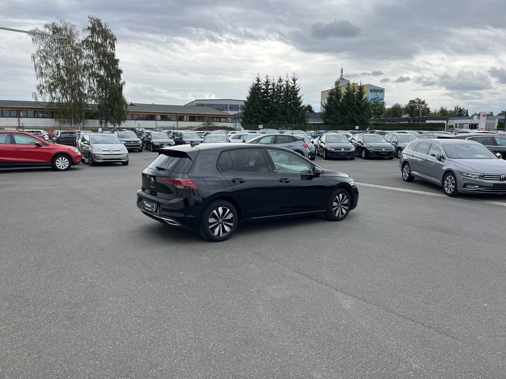 Volkswagen Golf 1.5 TSI Life MOVE 8