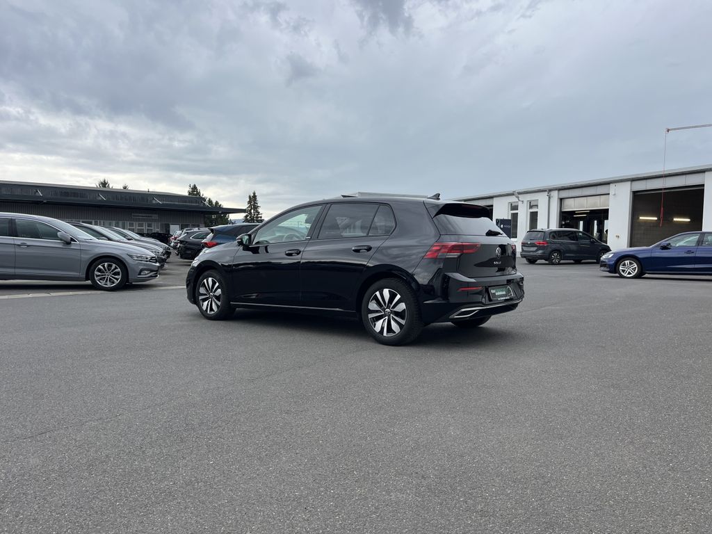 Volkswagen Golf 1.5 TSI Life MOVE 10