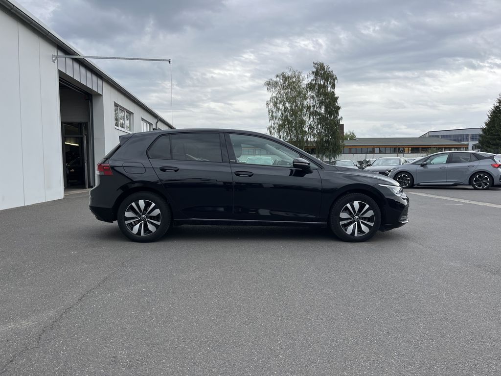Volkswagen Golf 1.5 TSI Life MOVE 5