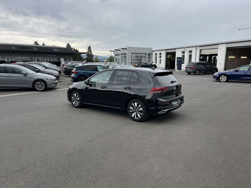 Volkswagen Golf 1.5 TSI Life MOVE 11