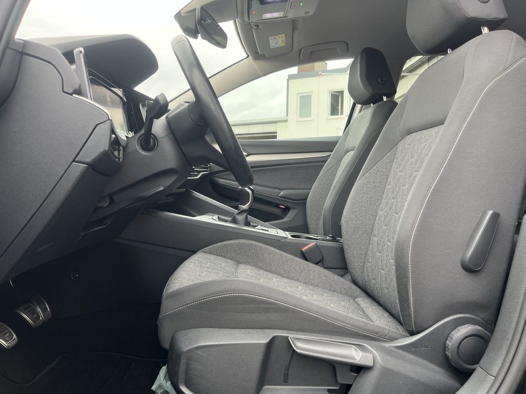 Volkswagen Golf 1.5 TSI Life MOVE 13