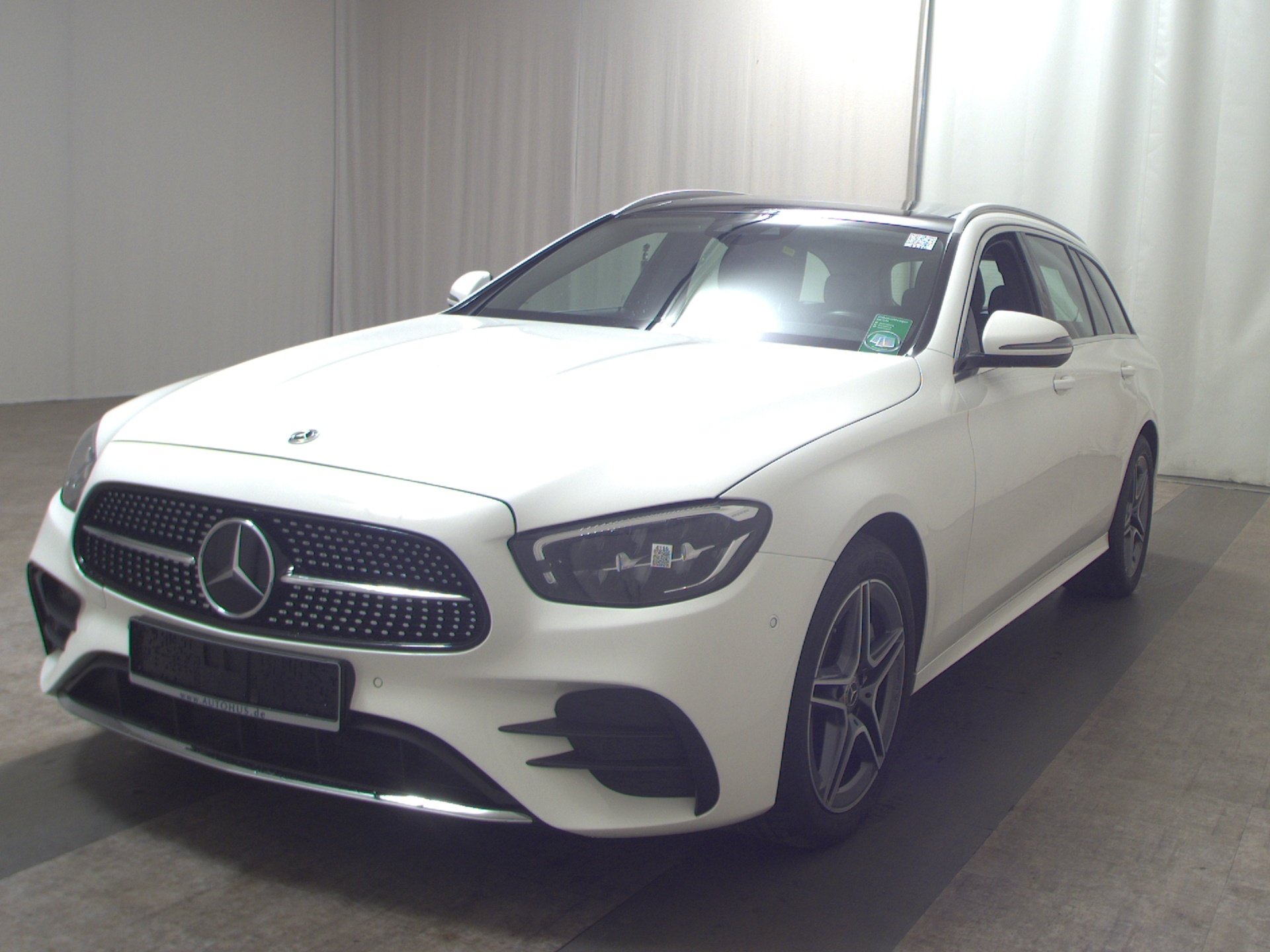 Mercedes-Benz E 300 T de AMG-Line Navi LED Pano HuD AHK RfK 2