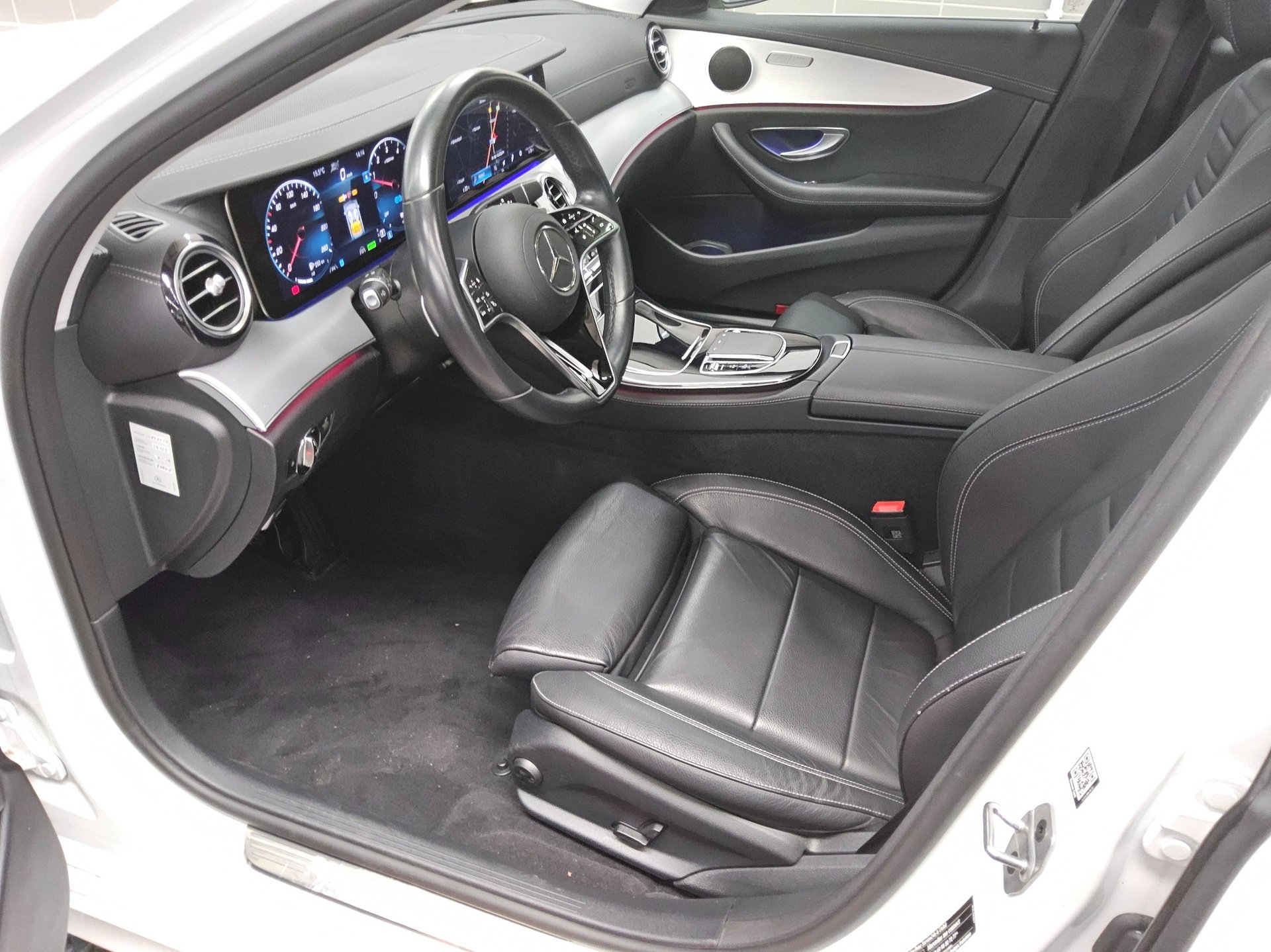 Mercedes-Benz E 300 T de AMG-Line Navi LED Pano HuD AHK RfK 8