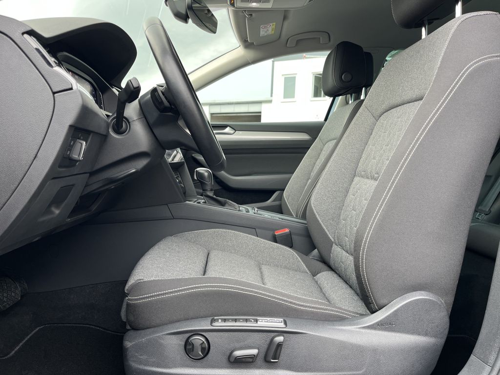Volkswagen Passat Variant 2.0 TDI DSG Business 13