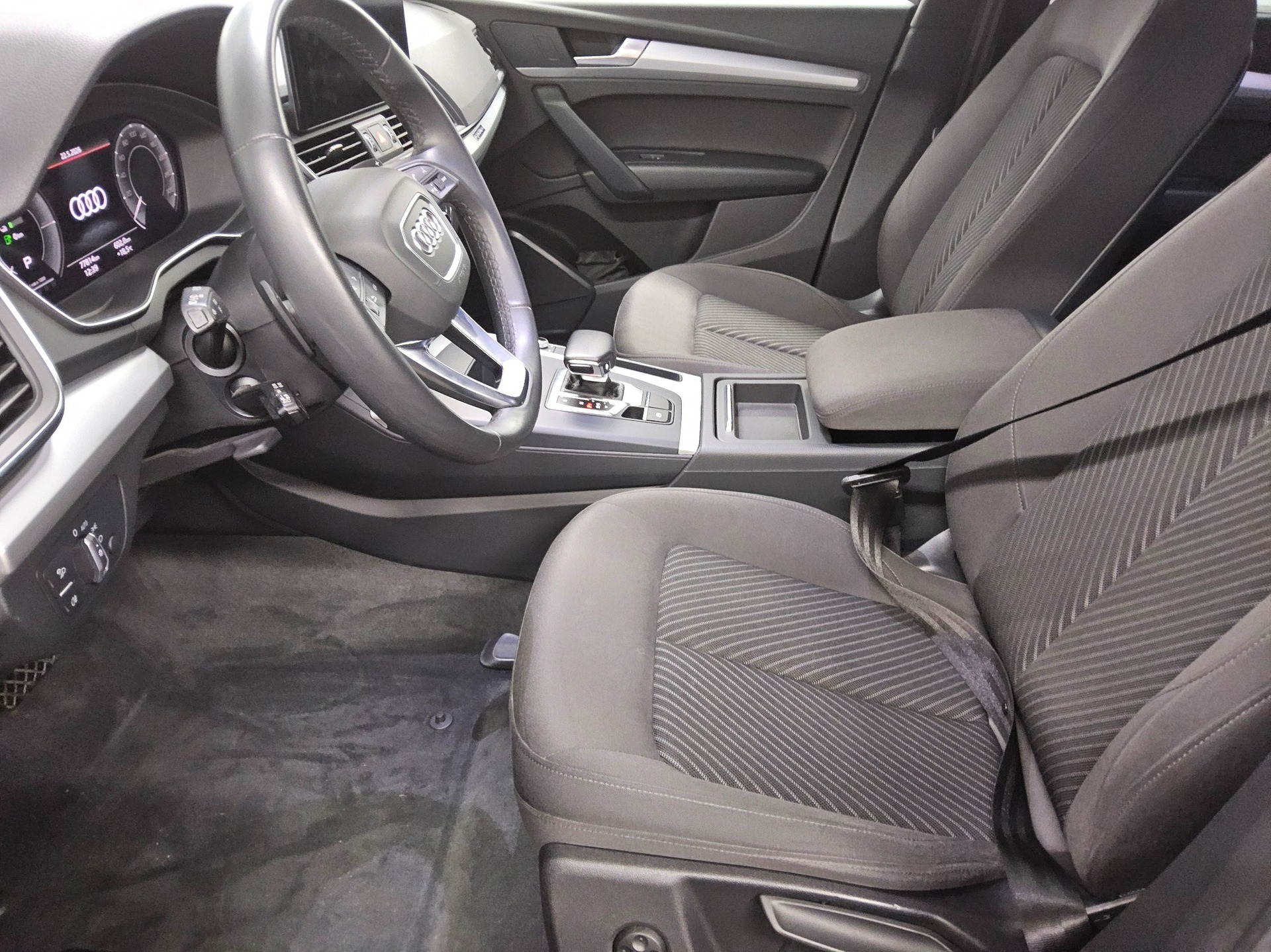 Audi Q5 50 TFSI e Qu. Navi+ Matrix-LED vc Sound ACC 9
