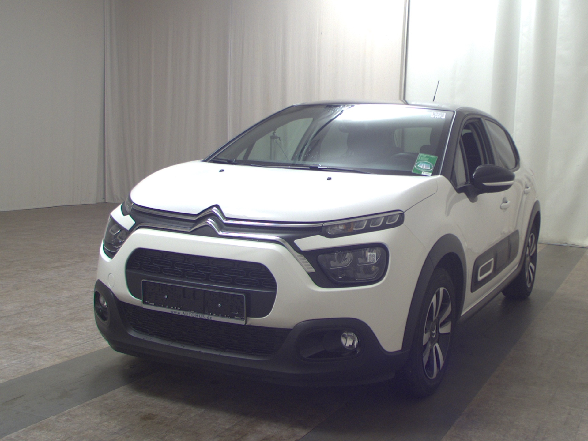 Citroën C3 1.2 PureTech Shine Bluetooth LED Shz PDC 2