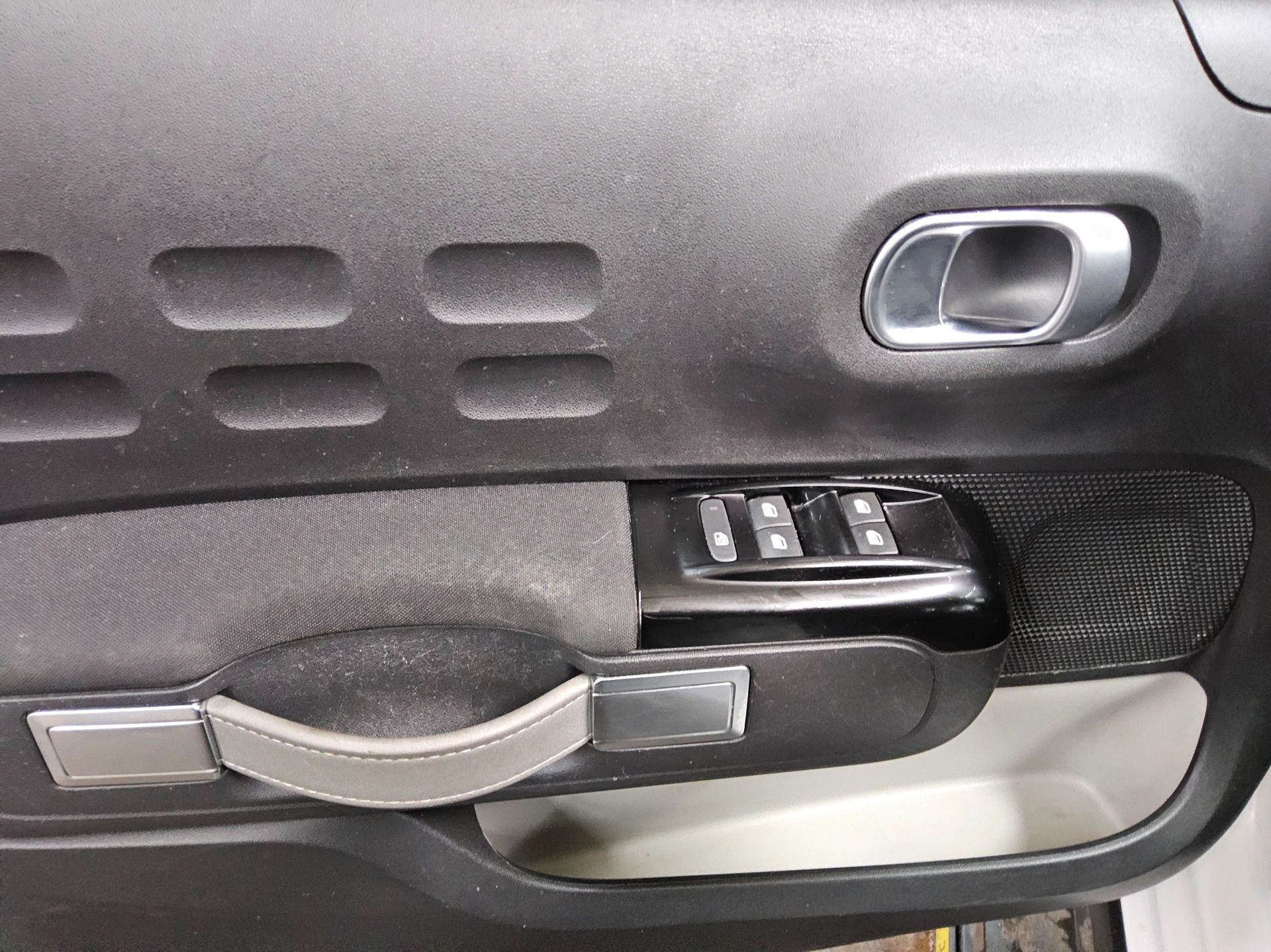 Citroën C3 1.2 PureTech Shine Bluetooth LED Shz PDC 9