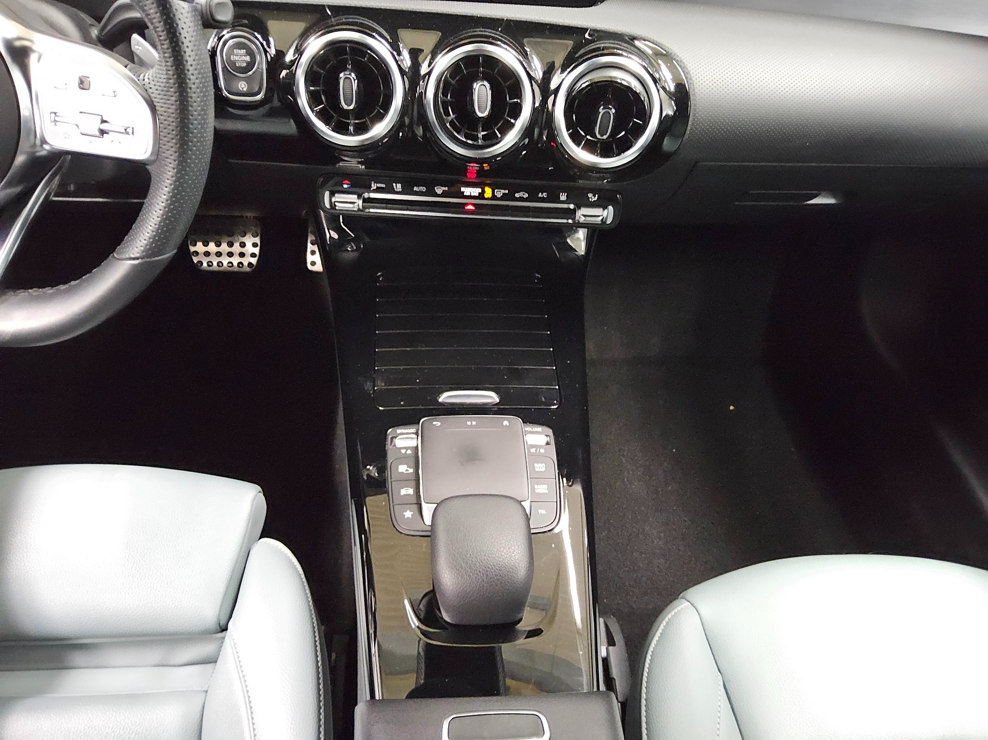 Mercedes-Benz CLA 220 SB d AMG-Line Navi LED Leder AHK 360° 6