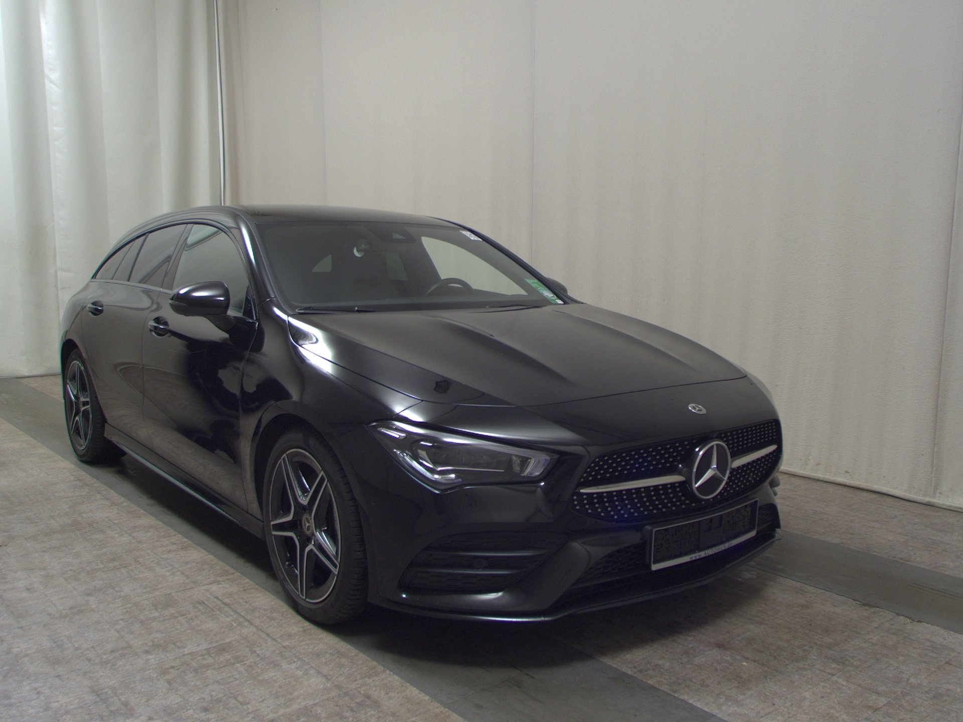 Mercedes-Benz CLA 220 SB d AMG-Line Navi LED Leder AHK 360° 3