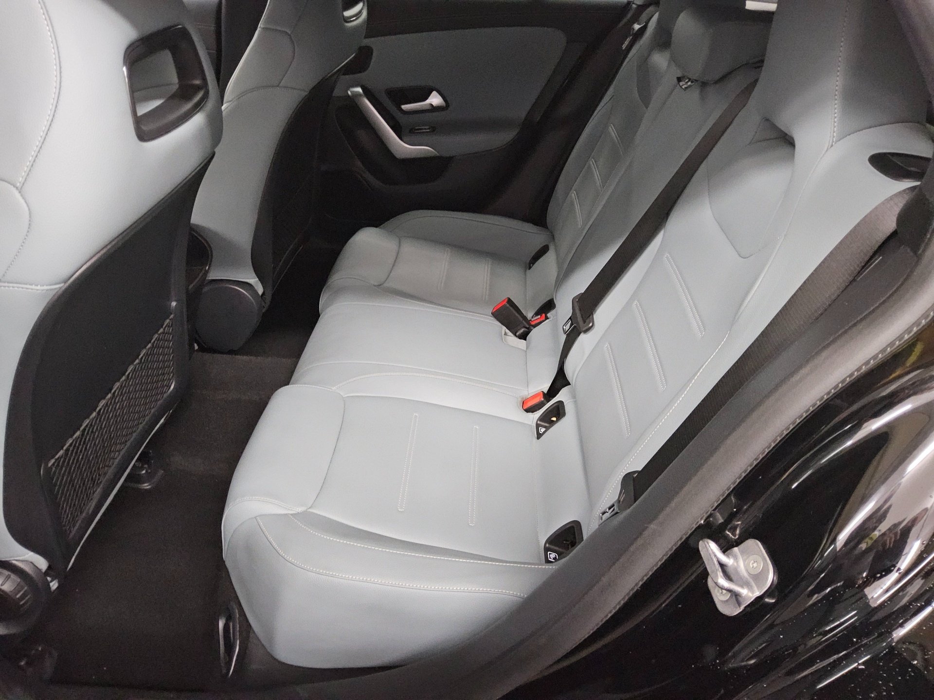 Mercedes-Benz CLA 220 SB d AMG-Line Navi LED Leder AHK 360° 13